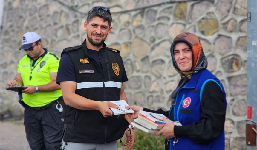 Trafikte Mevlid-i Nebi sevinci paylaşıldı