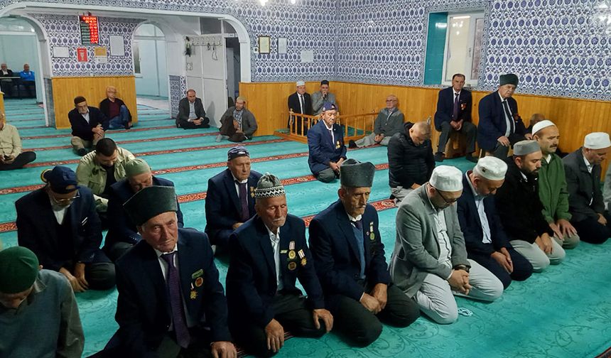 İvrindili gaziler sabah namazında buluştu