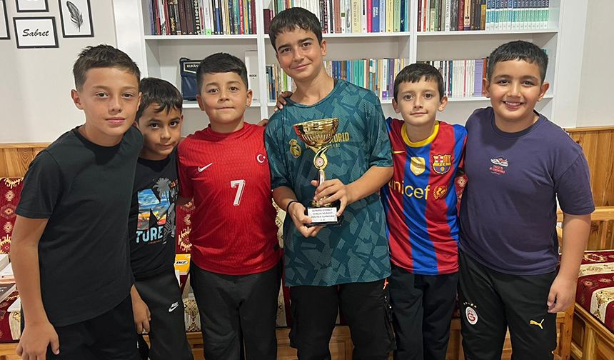 Şefaatli'de gençlerden Filistin'e anlamlı destek