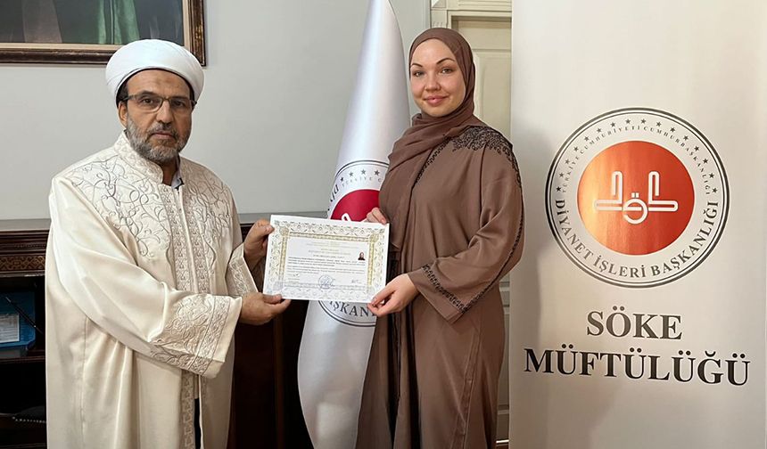 Hollanda vatandaşı Beverly, Söke'de Müslüman oldu