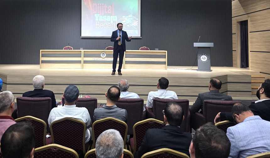 Tekirdağ'da "Dijital Yaşam Becerileri Konferansı" düzenlendi