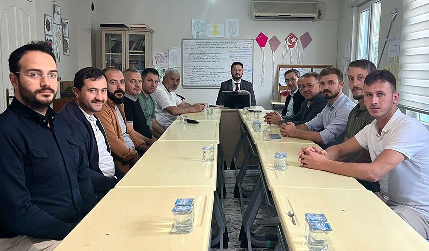 Yakakent'te din görevlileri kitap müzakerelerinde buluşuyor