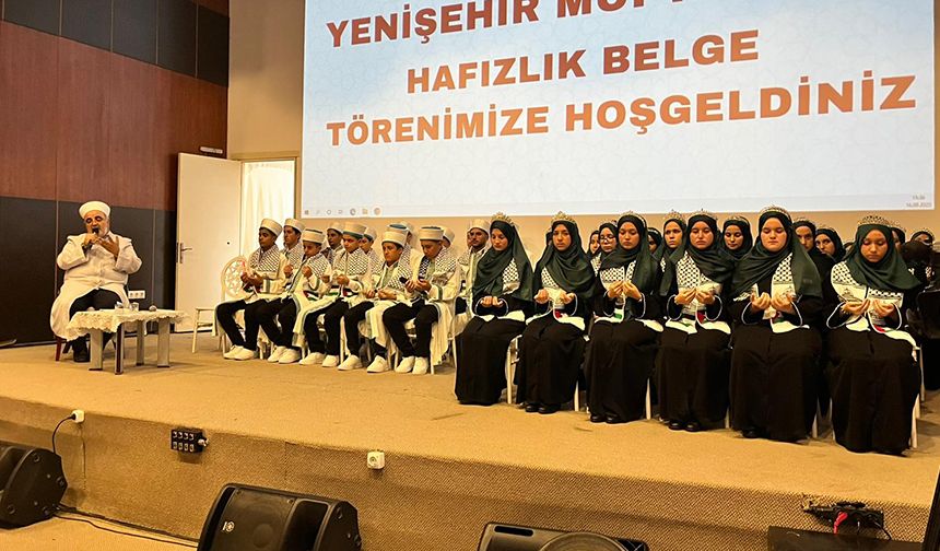 Yenişehir'de hafızlar belge aldı