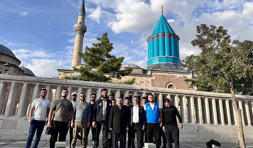 Gençler, Konya Kültür ve Medeniyet Gezisi'nde tarihle buluştu