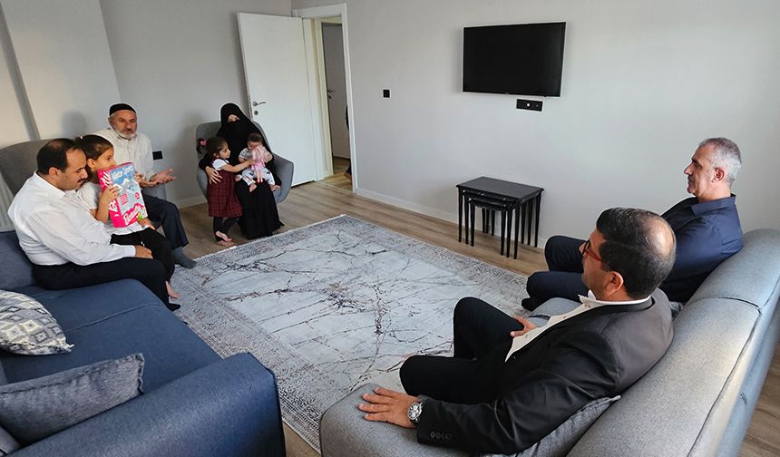 Ahlat'ta din görevlileri emanete sahip çıktı