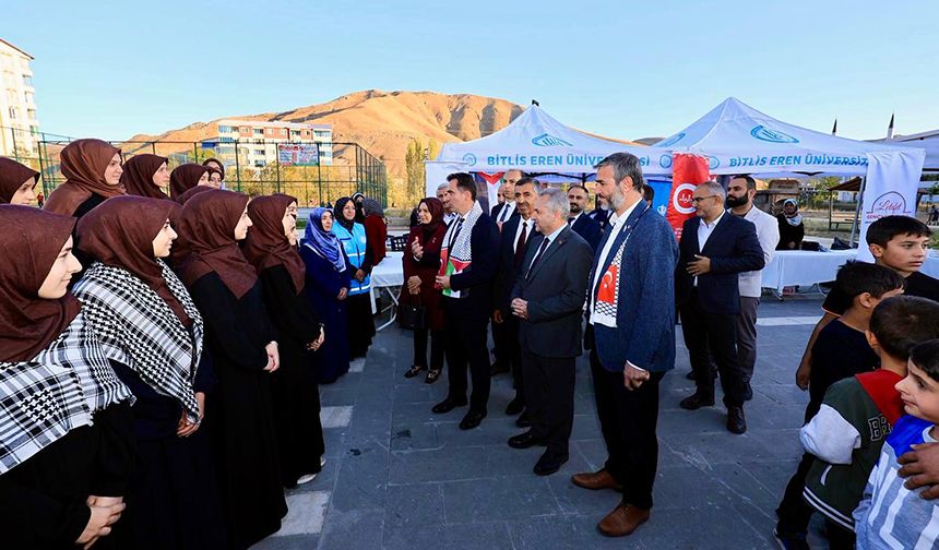 Bitlis'te Gazze için hayır çarşısı düzenlendi