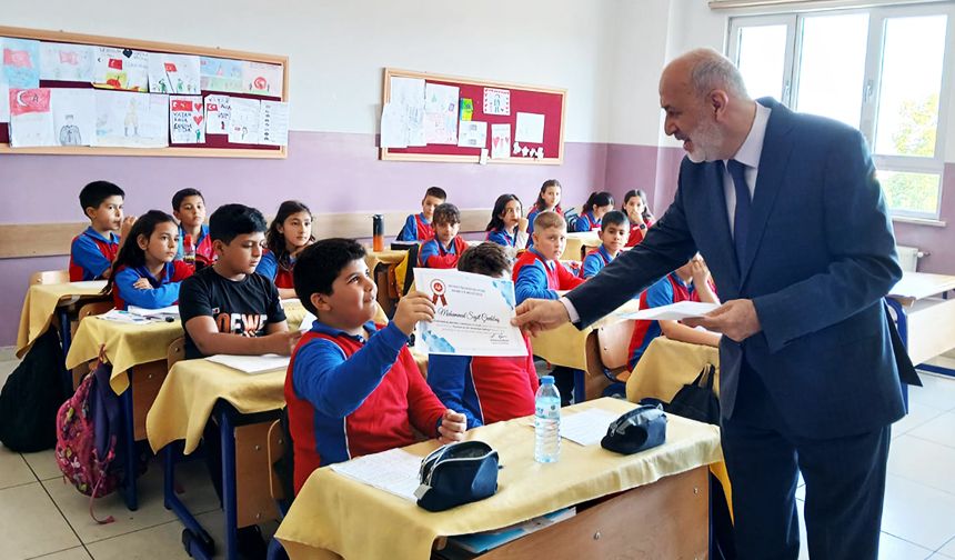 Isparta'da öğrenciler din görevlilerine mektup yazdı