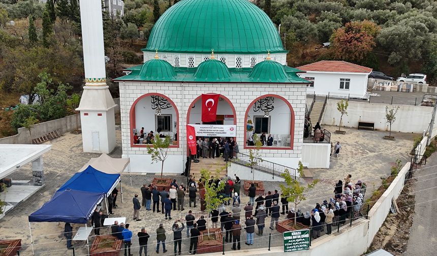Kuşadası'nda Sevda Hatun Camii dualarla açıldı