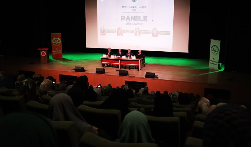 Gaziantep'te "Peygamberimiz ve Aile Ahlakı" paneli