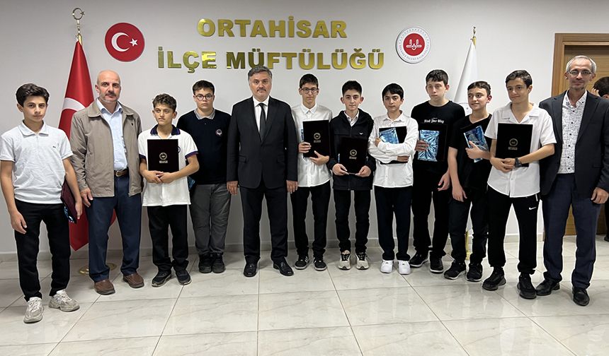 Ortahisar'da hafızlar belge aldı