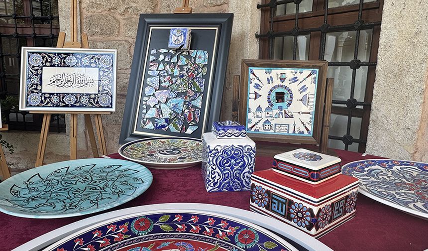 'Rüstem Paşa Camii Çini Motifleri' paneli İstanbul'da düzenlendi