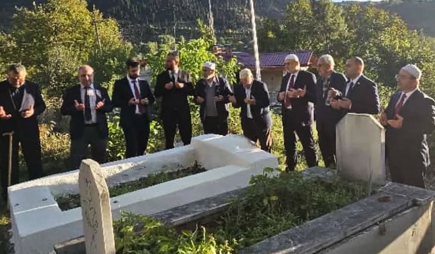 Şavşat'ın İlk Müftüsü Müderris Süleyman Özbek anıldı