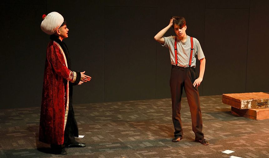 Adana'da "Hayata Köprü Sanat" projesi sahneye çıktı