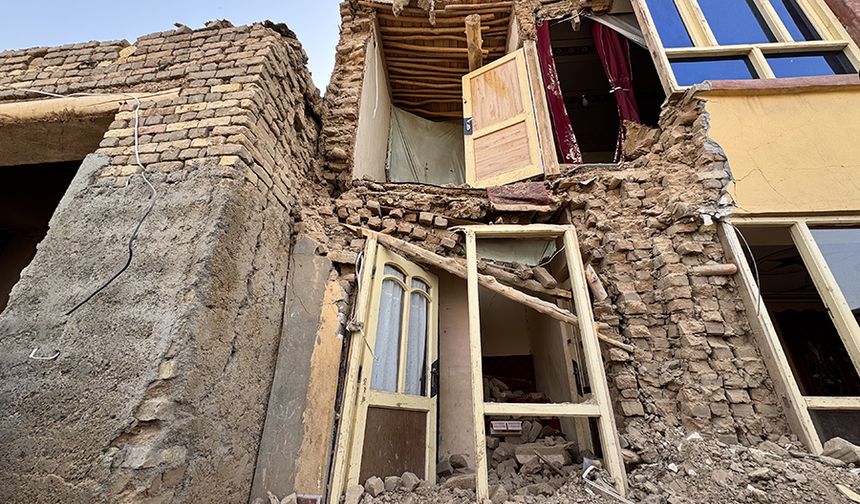 Afganistan'da meydana gelen 6,3 büyüklüğündeki depremde 19 kişi hayatını kaybetti