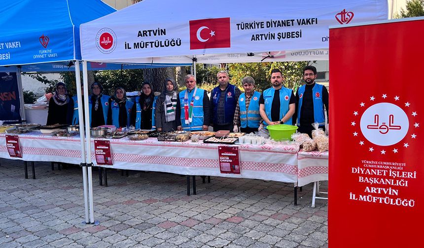 Artvin'de Gazze için "Hayır Çarşısı" kuruldu