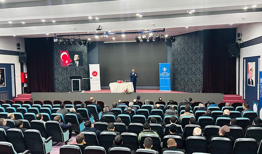 Aziziye'de "Din Hizmetlerinde Verimlilik" konferansı düzenlendi