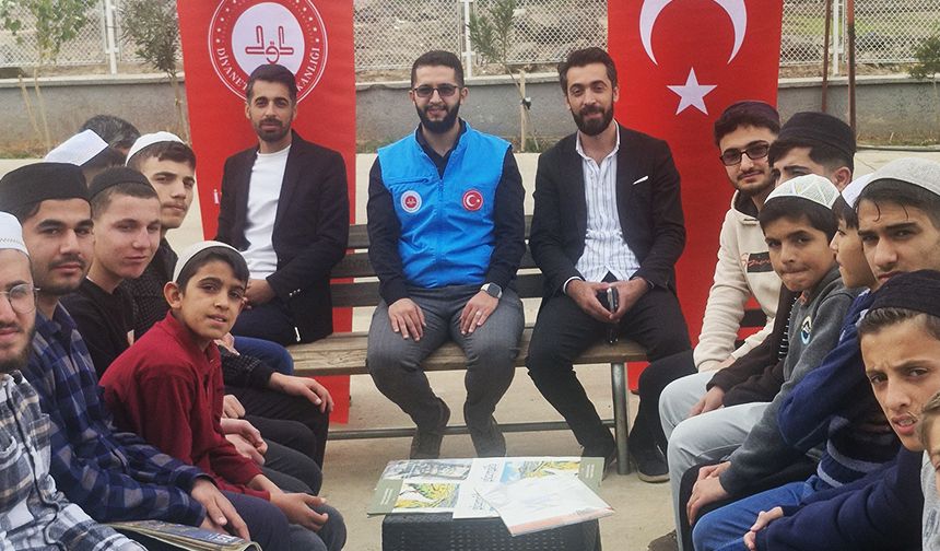 Kırsaldaki gençlerle manevi buluşma