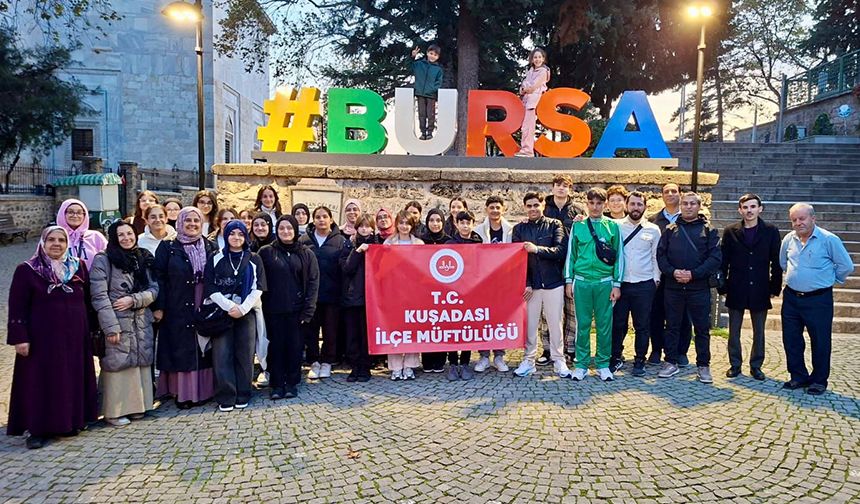 Kuşadası'ndan gençler manevi geziye çıktı