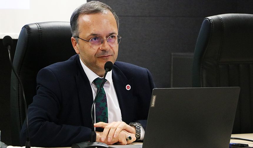 Tekirdağ'da "Türkiye'de Gençliğin Değişen Profili" konferansı düzenlendi