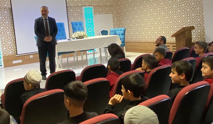 Müftü Yıldırım, hafızlık öğrencileriyle bir araya geldi