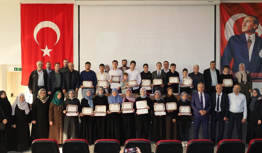 Merkezefendi'de hafızlar belge aldı