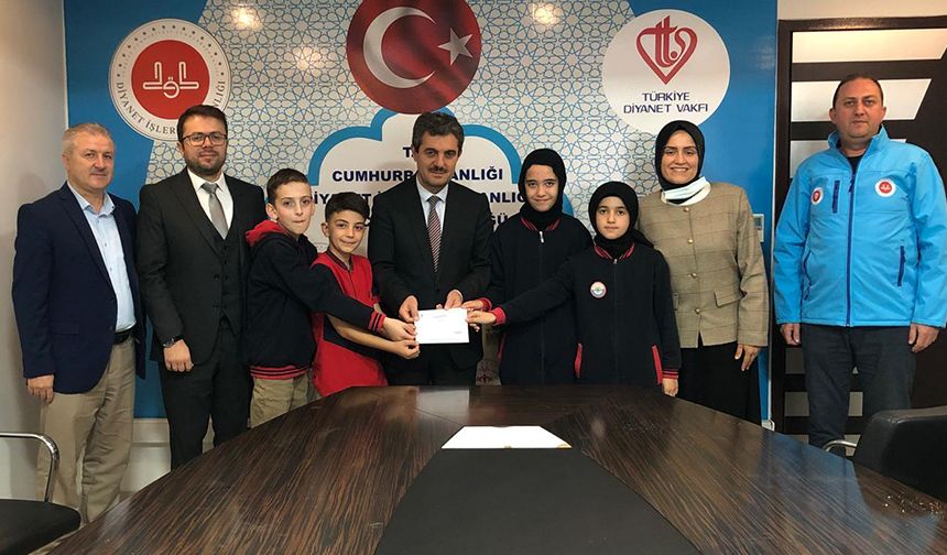 Ortaokulu öğrencilerinden Filistin'e destek