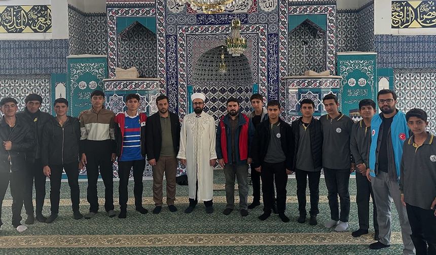 Gürpınar'da duyarlı gençler etkinlikte buluştu