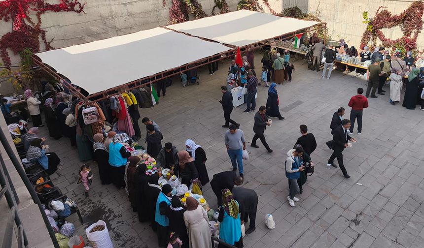 Hakkari'de Gazze yararına kermes düzenlendi