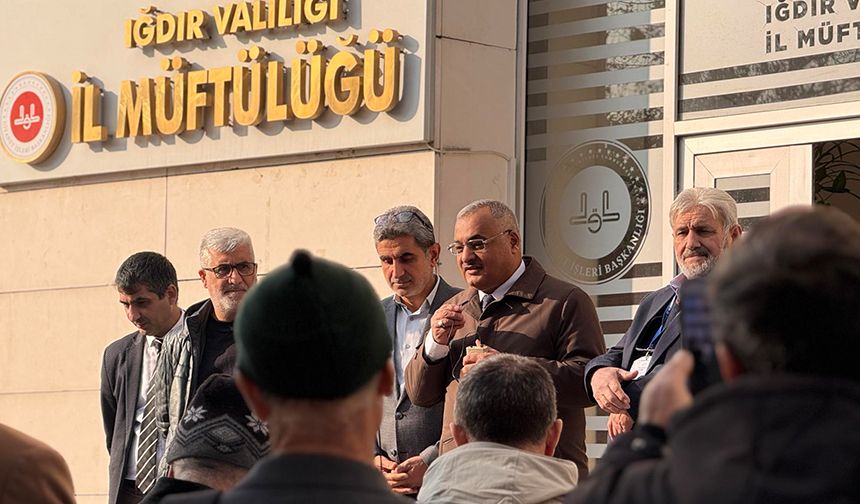 Iğdır'da umreciler dualarla yola çıktı