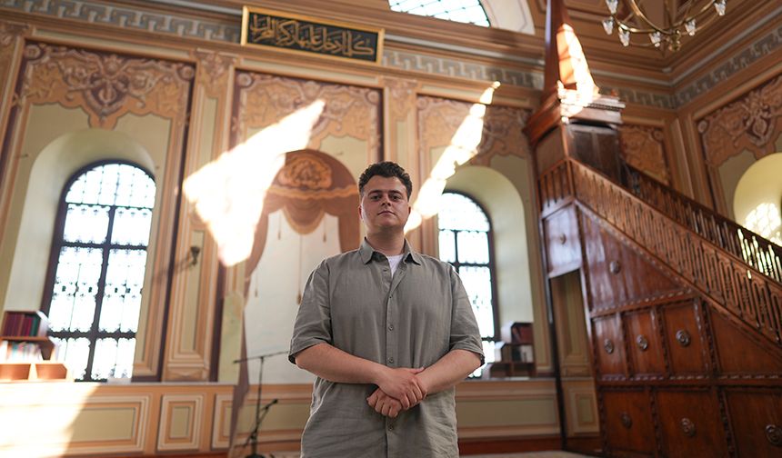 İlahiyatlı genç, Osmanlı Türkçesiyle farkındalık oluşturuyor
