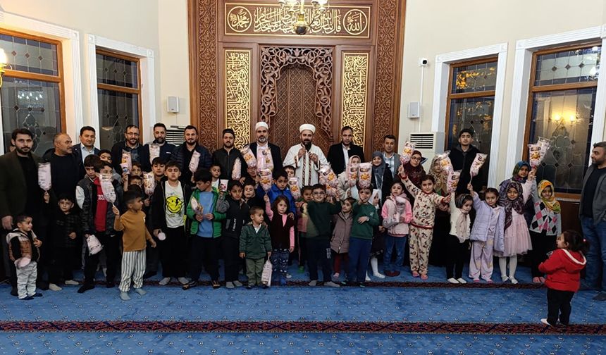 Kale'de çocuklar camide buluştu
