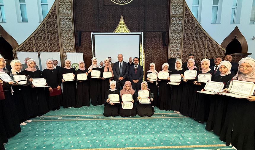 Kayseri'de 183 hafız belge aldı