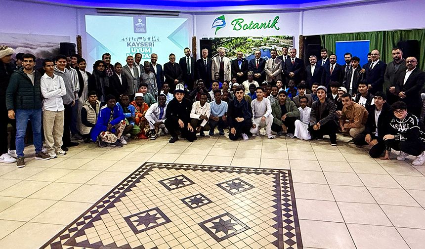 Kayseri'de TDV bursiyer öğrencileri uyum programında buluştu