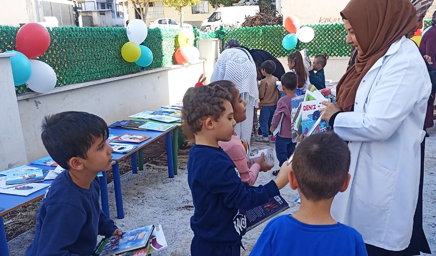 Kilis'te çocuklar için kitap sergisi düzenlendi