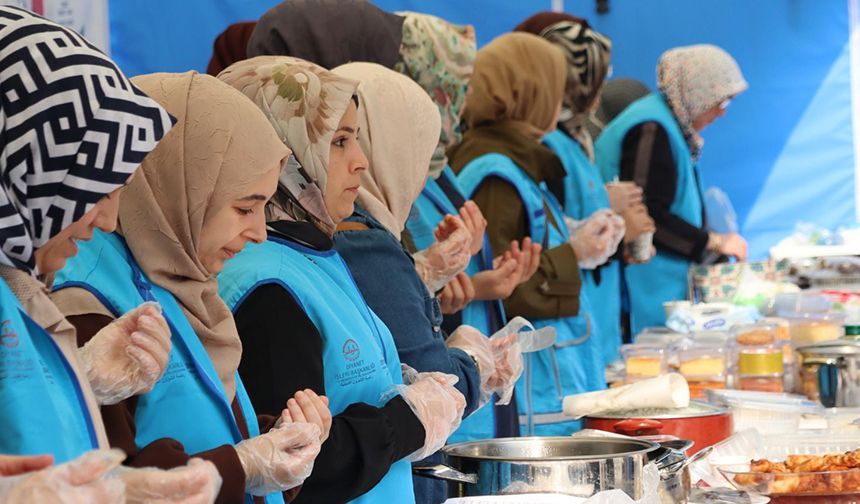 Manisa'da Filistin'e destek için 'Hayır Çarşısı' kuruldu