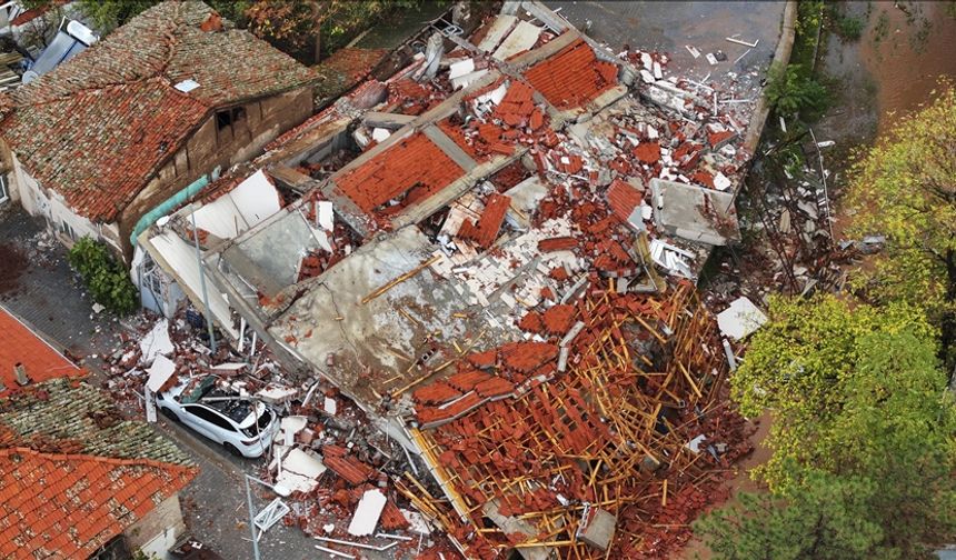 Sındırgı üç ayda Türkiye'nin yıllık deprem ortalamasının yüzde 60'ını yaşadı
