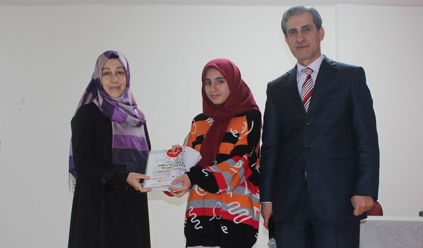 Malatya'da öğrencilere Kur'an hediye edildi