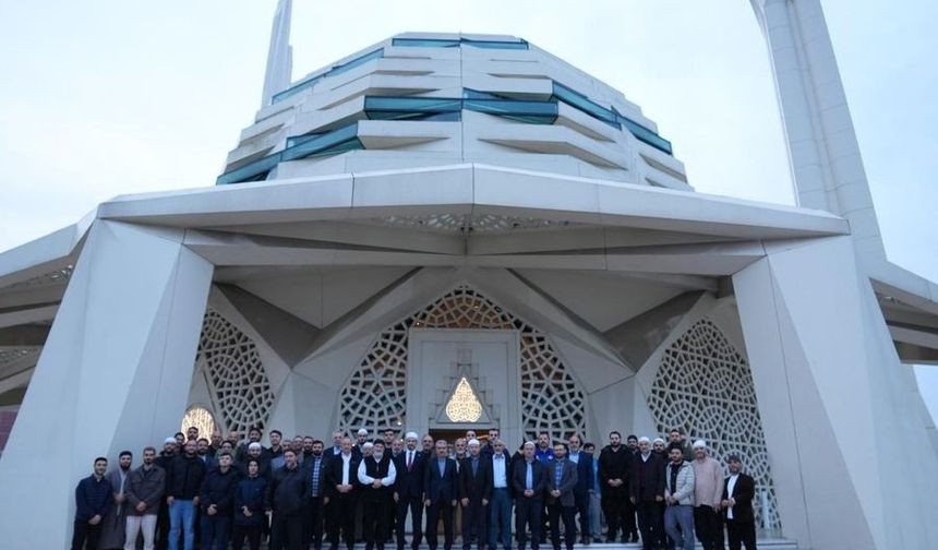 Üsküdar'da gençler "Şehitlere Vefa" için buluştu