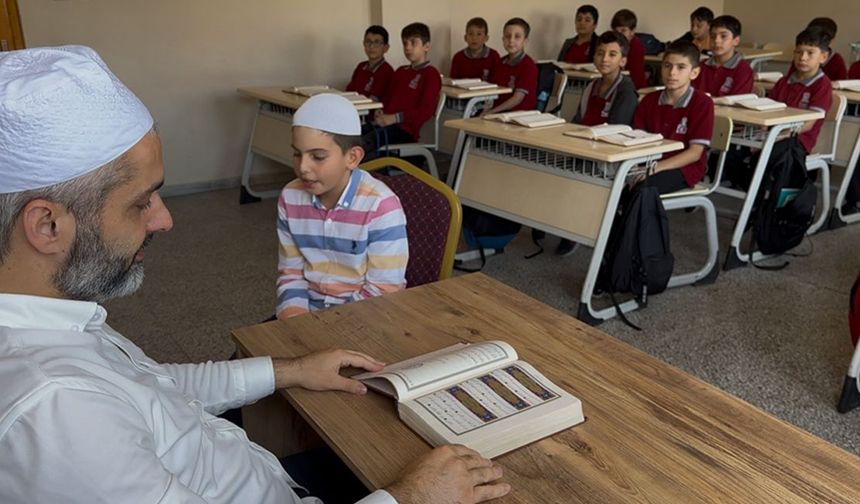 Proje İmam Hatip Ortaokulu öğrencisi 6 Ayda hafız oldu