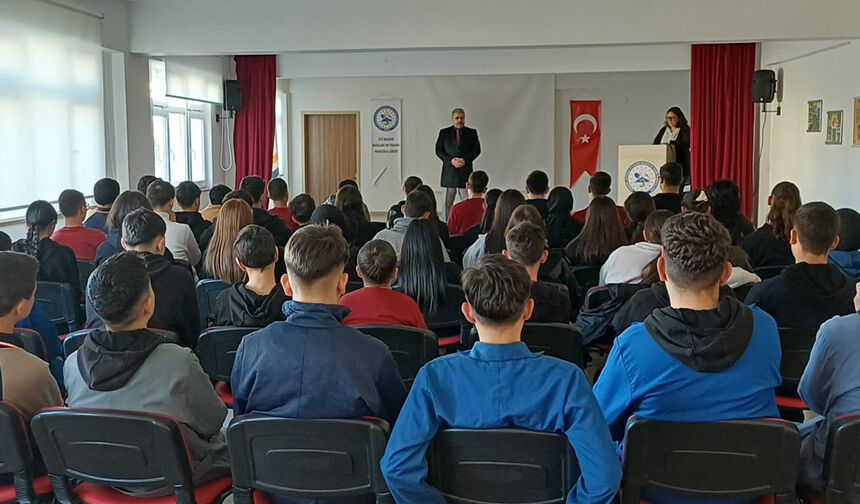 Seyitgazi'de Umre Ödüllü Bilgi Yarışması tanıtıldı
