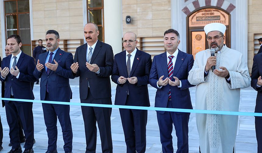 BATMAN ÜNİVERSİTESİ CAMİİ DUALARLA AÇILDI