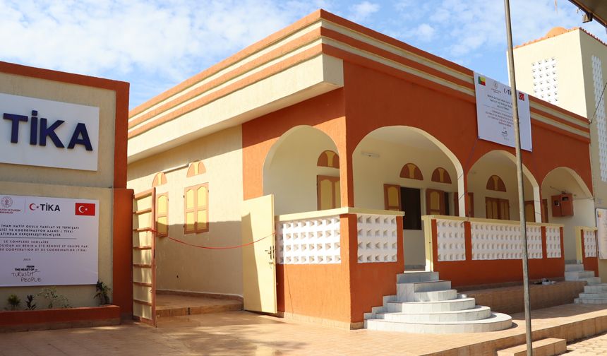 Türkiye, Benin'de imam hatip okulunu yeniledi