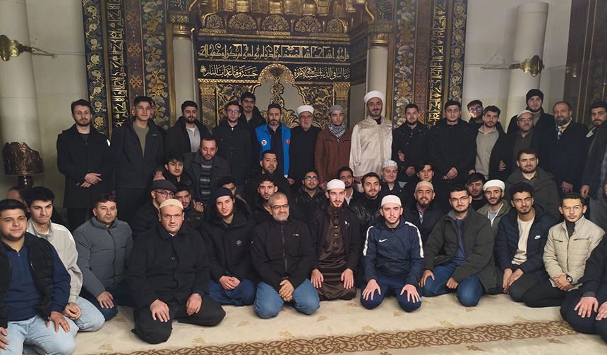 Bursa'da gençler seherde buluştu