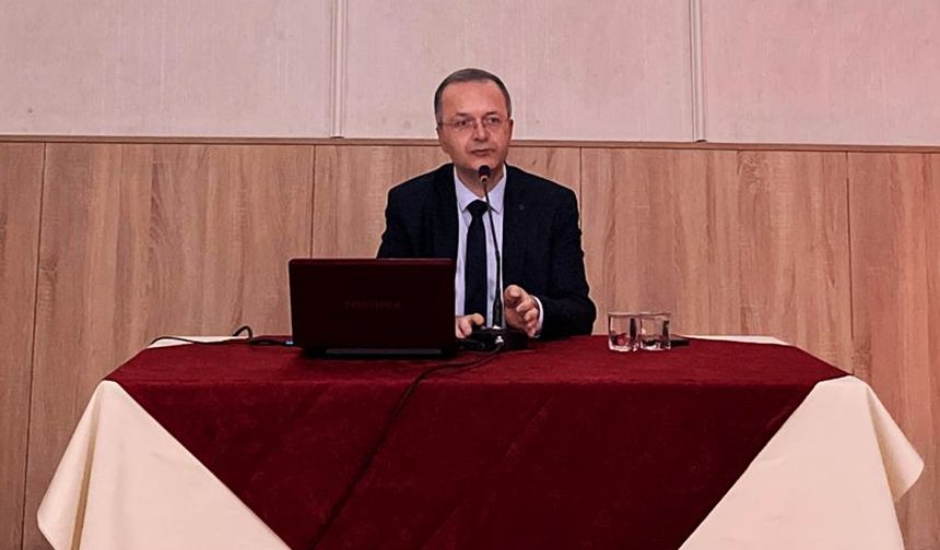Prof. Dr. Çapçıoğlu: İnsanın pusulası insanın kendi değerlerinde