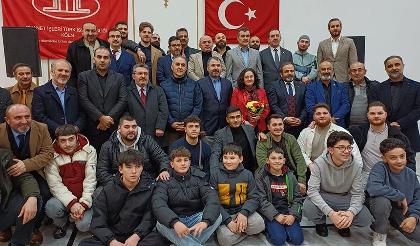 DİTİB gençleri " Büyük Gençlik Şöleninde" bir araya geldi