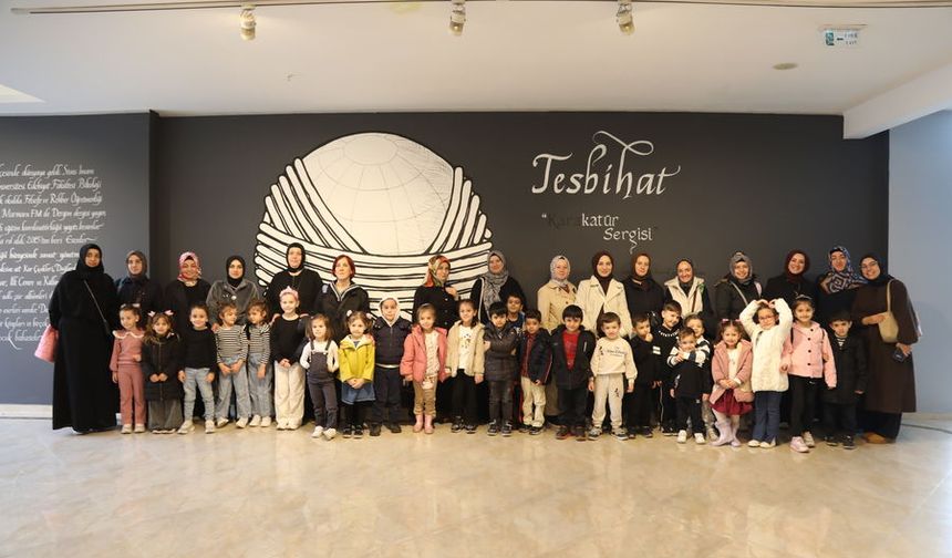 Esenlerli öğrenciler "Tesbihat" sergisini gezdi