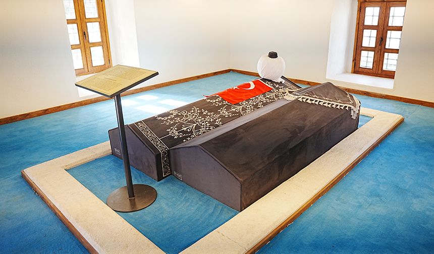 Gazi Süleyman Paşa Türbesi yeniden ziyarete açıldı