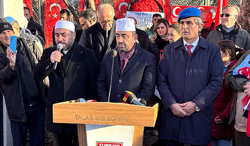 Kayseri şehitlerini dualarla andı