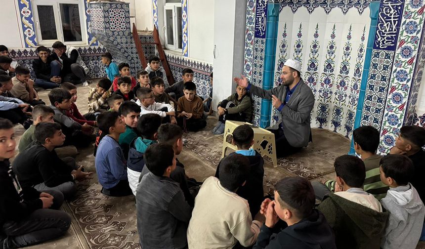 Doğanşehir'de 3500 öğrenci camilere misafir oldu