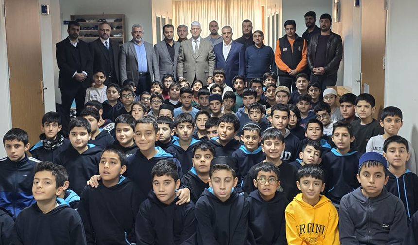 Noğman, Malatya’daki Kur'an kurslarında öğrencilerle buluştu
